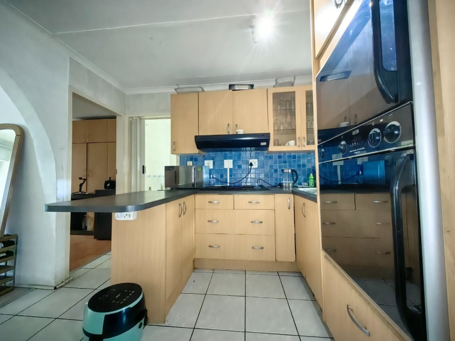 3 Bedroom Property for Sale in Lentegeur Western Cape